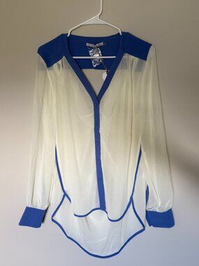 Potter’s Pot Sheer Blouse NWT Blue Cream Chiffon Button Front High Low Top Small
